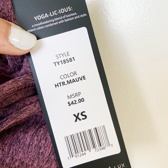 NWT Yogalicious Lux Soft Cropped Workout Tank - Picture 7 of 7